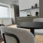 Апартаменты Greyhome Near Oldtown