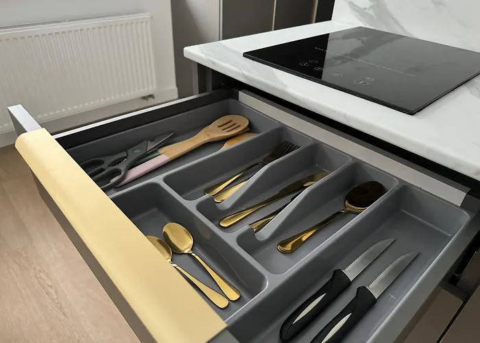 Greyhome Near Oldtown *